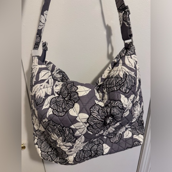 NWT Vera Bradley Floral Shoulder Bag - Picture 1 of 7